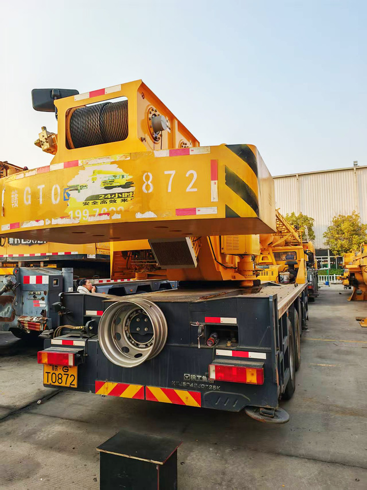 XCMG Official Used 25 Ton Truck Crane QY25K5D-5 Small Mobile Crane Price List - Mobile crane: picture 3 XCMG Official Used 25 Ton Truck Crane QY25K5D-5 Small Mobile Crane Price List - Mobile crane: picture 3