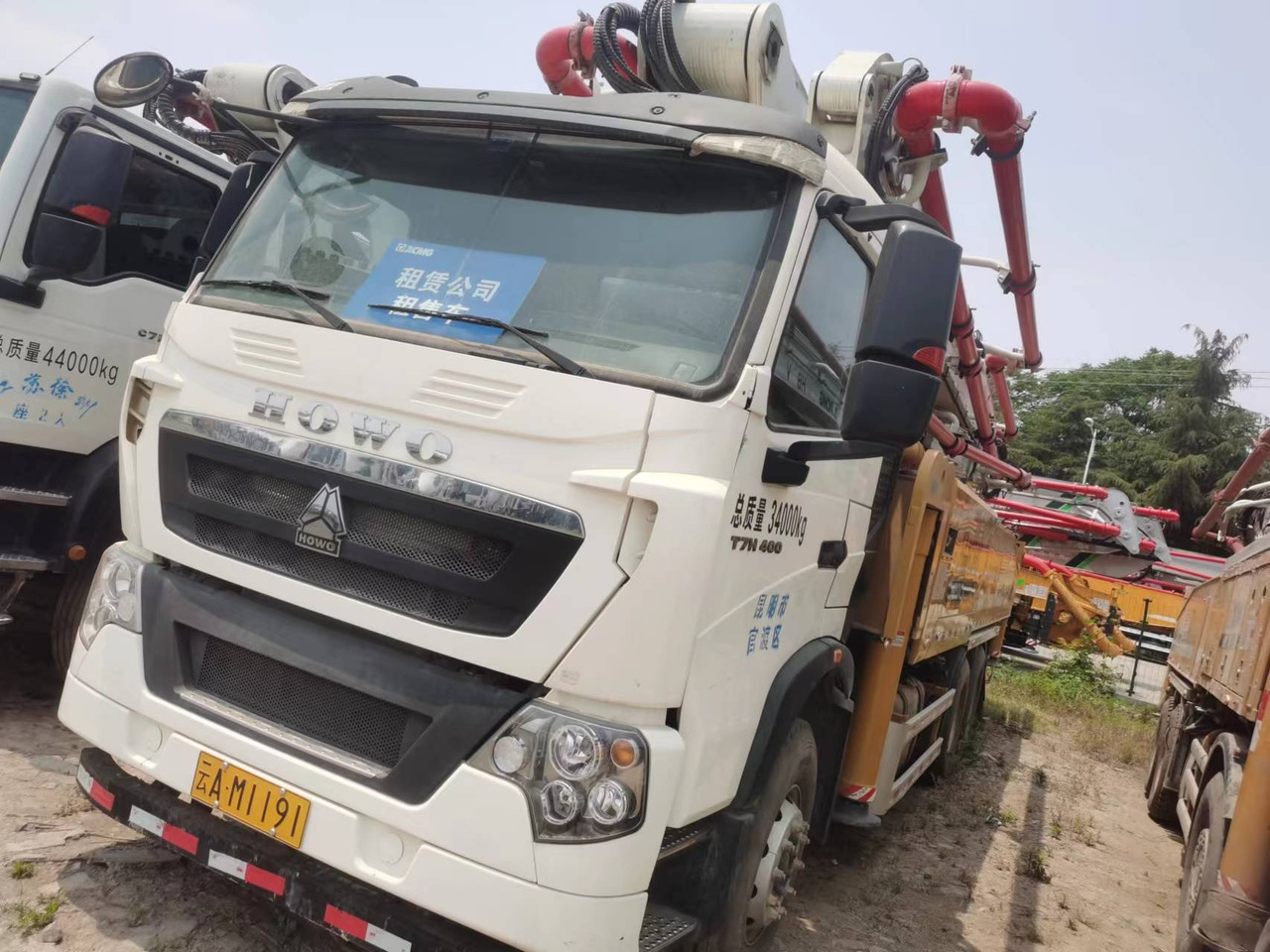 XCMG Official Used HB52V Schwing 52m Concrete Pump Truck Mounted Boom Concrete Pump Price - Concrete pump truck: picture 4 XCMG Official Used HB52V Schwing 52m Concrete Pump Truck Mounted Boom Concrete Pump Price - Concrete pump truck: picture 4