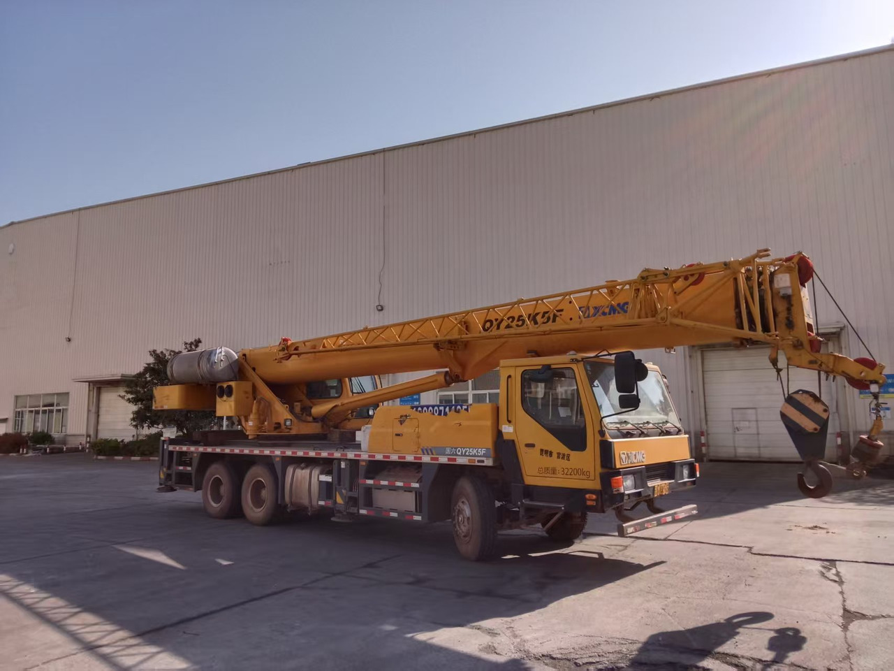 XCMG Official Used Pickup Truck Crane 25 Ton Small Mobile Crane Truck Hot Sale - Mobile crane: picture 2 XCMG Official Used Pickup Truck Crane 25 Ton Small Mobile Crane Truck Hot Sale - Mobile crane: picture 2