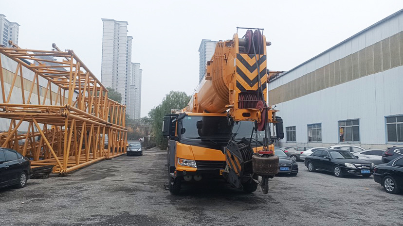 XCMG Official Used Pickup Truck Crane XCA130L7_1 300ton Truck Crane Price - All terrain crane: picture 3 XCMG Official Used Pickup Truck Crane XCA130L7_1 300ton Truck Crane Price - All terrain crane: picture 3
