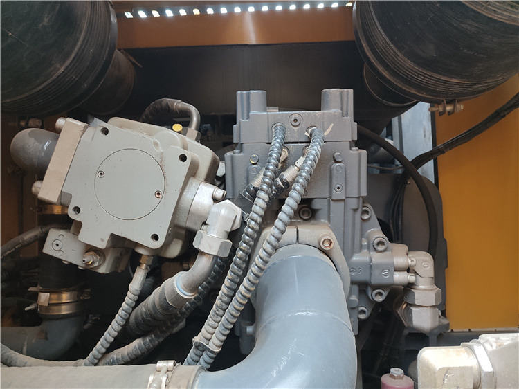 XCMG Official Xe400e Second Hand Hydraulic Rotary Piling Rig Used Rotary Table Drilling Rig - Pile driver: picture 5 XCMG Official Xe400e Second Hand Hydraulic Rotary Piling Rig Used Rotary Table Drilling Rig - Pile driver: picture 5