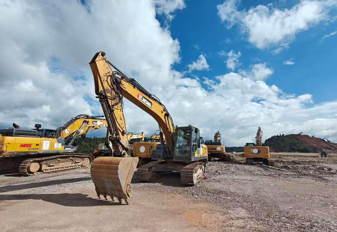 XCMG XE215DA hot sale used excavator hydraulic 21ton price - Crawler excavator: picture 2 XCMG XE215DA hot sale used excavator hydraulic 21ton price - Crawler excavator: picture 2