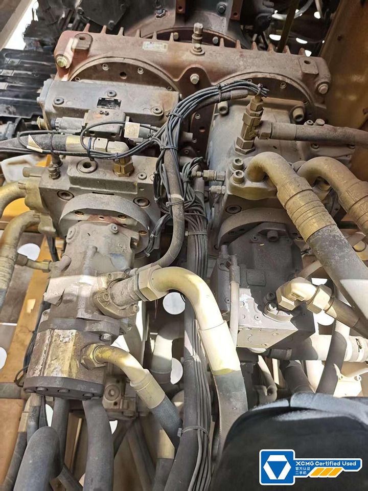 XCMG XGC16000 1250 ton 2020 used mobile crawler crane price - Crawler crane: picture 4 XCMG XGC16000 1250 ton 2020 used mobile crawler crane price - Crawler crane: picture 4