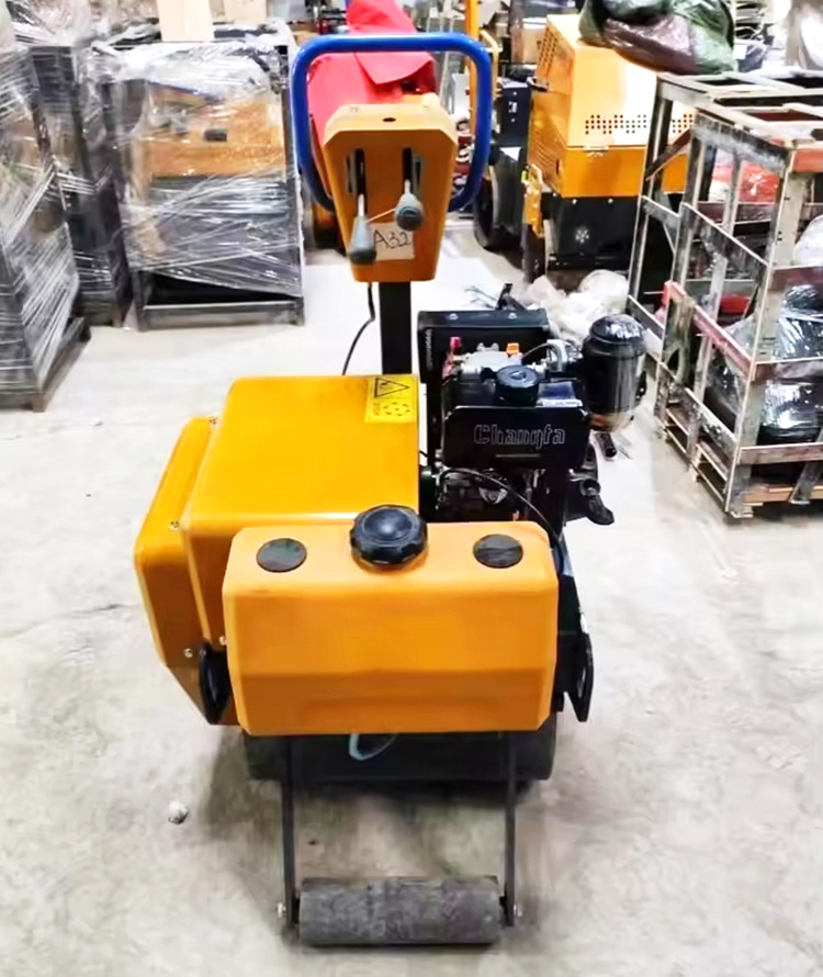 XCMG XMR040 small hand light hydraulic road roller for sale - Mini roller: picture 3 XCMG XMR040 small hand light hydraulic road roller for sale - Mini roller: picture 3
