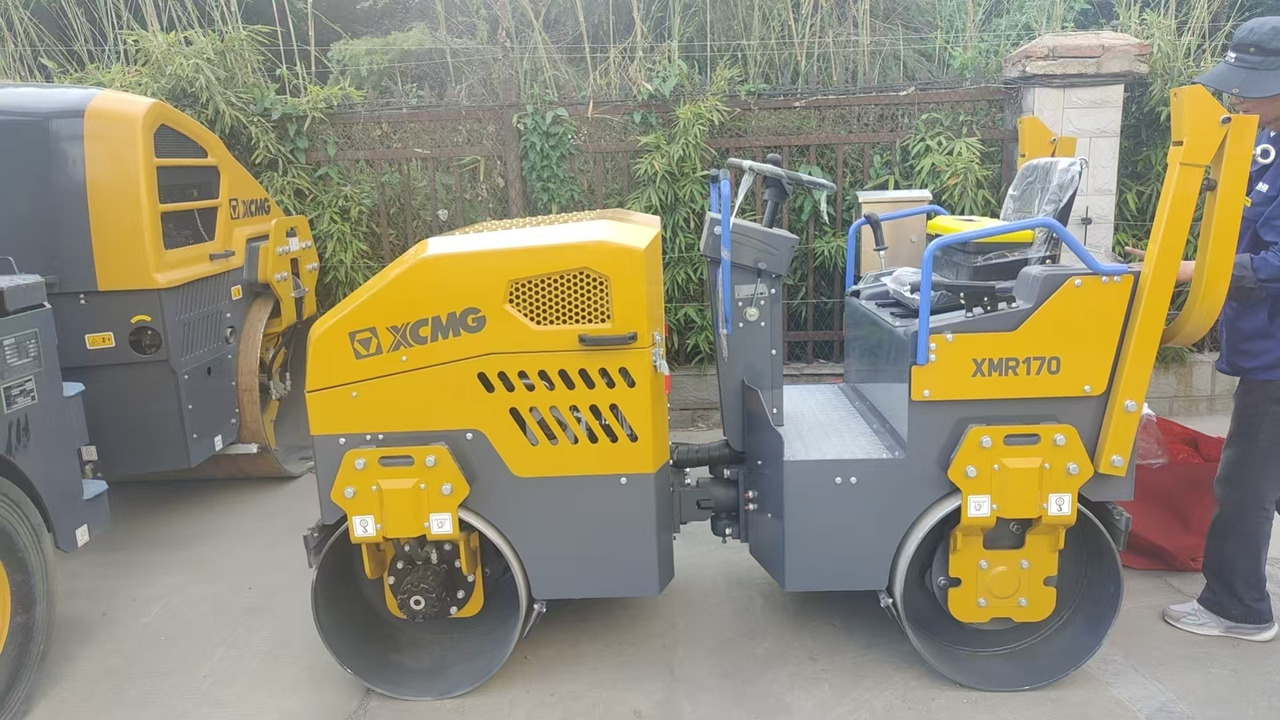 XCMG official brand new 1.7 ton small road roller XMR170 - Mini roller: picture 2 XCMG official brand new 1.7 ton small road roller XMR170 - Mini roller: picture 2