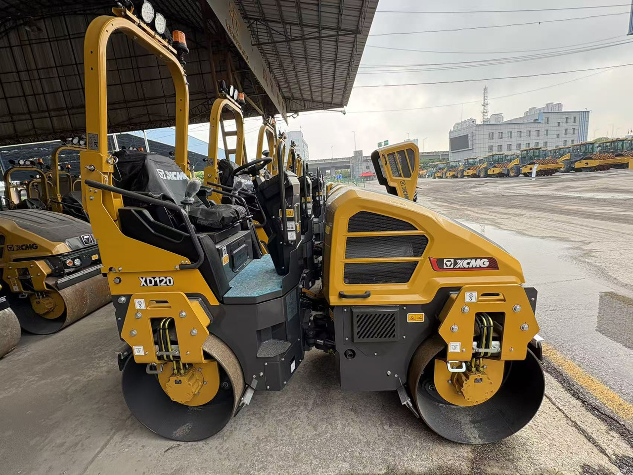 XCMG small XD120 Double Drum Vibratory Road Roller - Mini roller: picture 4 XCMG small XD120 Double Drum Vibratory Road Roller - Mini roller: picture 4
