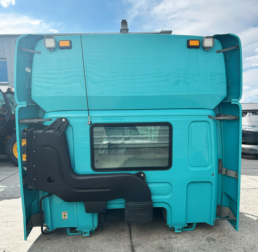 DAF CF EURO 6 SPACE CAB - Cab: picture 5 DAF CF EURO 6 SPACE CAB - Cab: picture 5