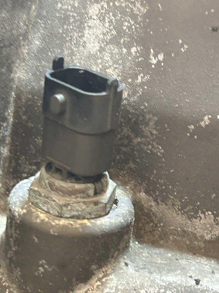 DAF OIL MODULE DAF XF - Oil filter: picture 3 DAF OIL MODULE DAF XF - Oil filter: picture 3