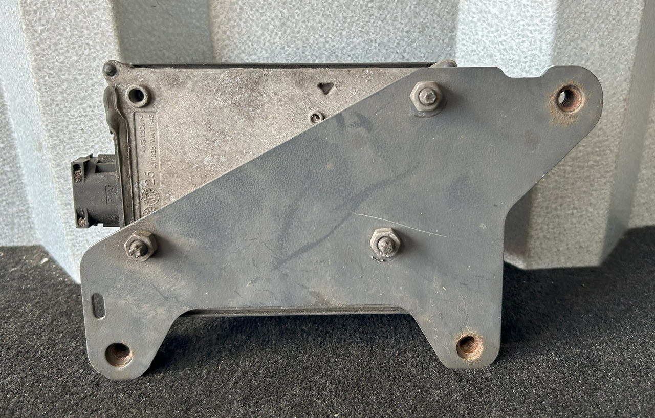 DAF RADAR AKTYWNY ACC2 AEBS DAF XF 106 480 - Electrical system for Truck: picture 2 DAF RADAR AKTYWNY ACC2 AEBS DAF XF 106 480 - Electrical system for Truck: picture 2