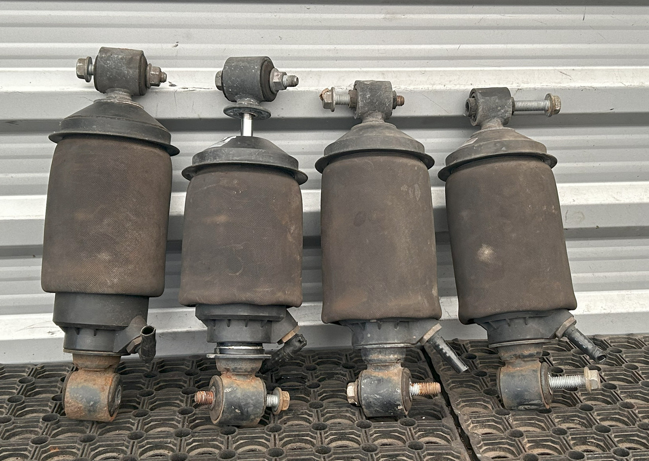 DAF XF 106 CAB SUSPENSION BOOT SET - Cab suspension: picture 1 DAF XF 106 CAB SUSPENSION BOOT SET - Cab suspension: picture 1