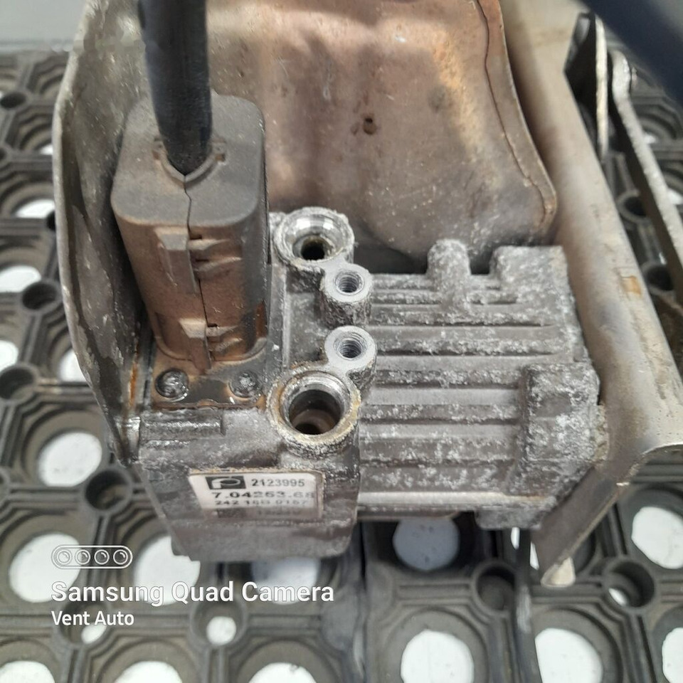 Valve for Truck DAF XF 106 LIFT DAF XF 106 LIFT 530KM 2123995 truck: picture 6 Valve for Truck DAF XF 106 LIFT DAF XF 106 LIFT 530KM 2123995 truck: picture 6