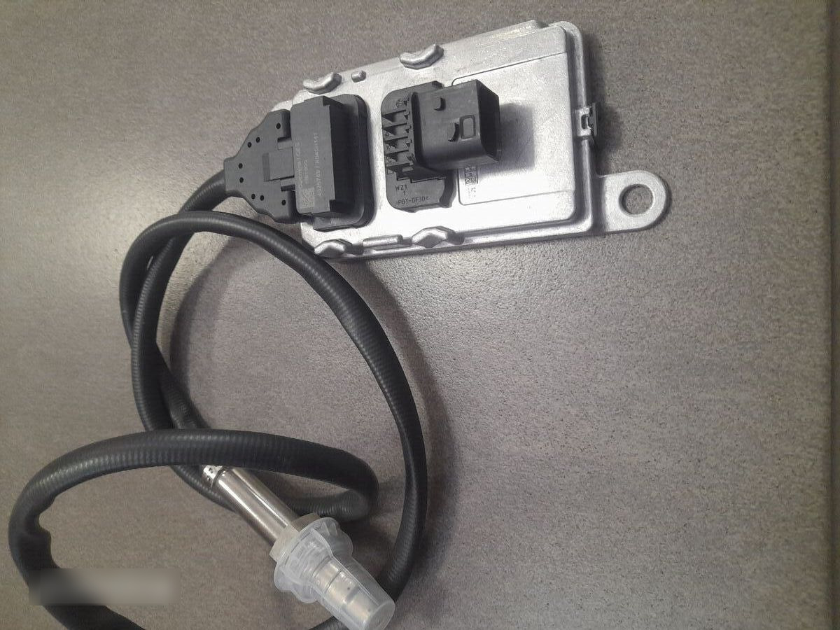 DAF XF 106 NOX 2139930/4326769 DAF XF 106 truck - Sensor for Truck: picture 3 DAF XF 106 NOX 2139930/4326769 DAF XF 106 truck - Sensor for Truck: picture 3