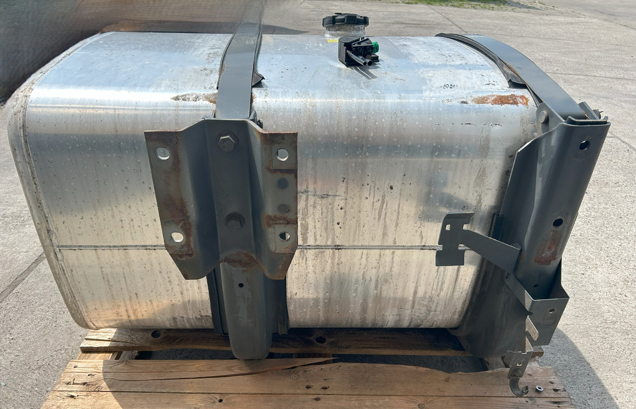 Fuel tank for Truck MAN 400L  Man DAF XF 106 1070x670x620: picture 6