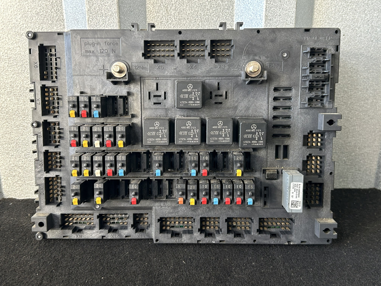 MERCEDES ACTROS MP4 A FUSE MODULE SAM - Fuse: picture 1 MERCEDES ACTROS MP4 A FUSE MODULE SAM - Fuse: picture 1