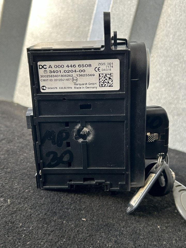 MERCEDES-BENZ ACTROS MP4 START/STOP IGNITION SWITCH - Dashboard for Truck: picture 4 MERCEDES-BENZ ACTROS MP4 START/STOP IGNITION SWITCH - Dashboard for Truck: picture 4