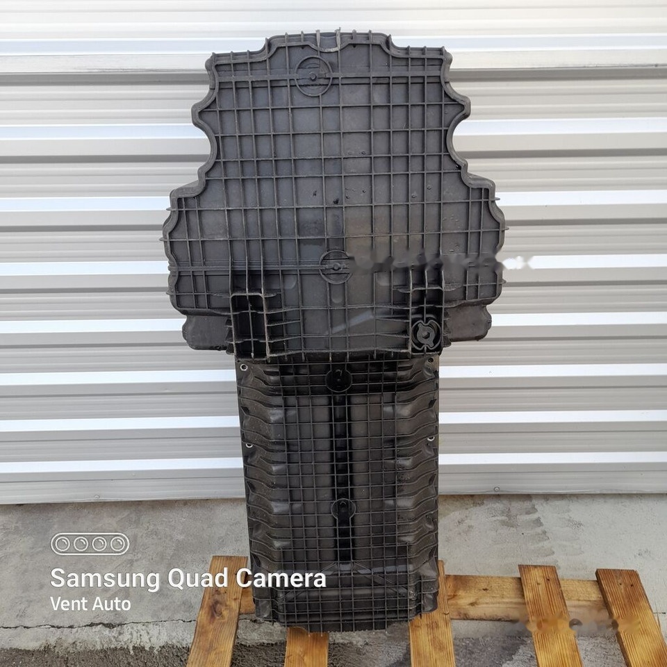 Mercedes-Benz ACTROS MP4 A4700103413 - Crankcase for Truck: picture 1 Mercedes-Benz ACTROS MP4 A4700103413 - Crankcase for Truck: picture 1