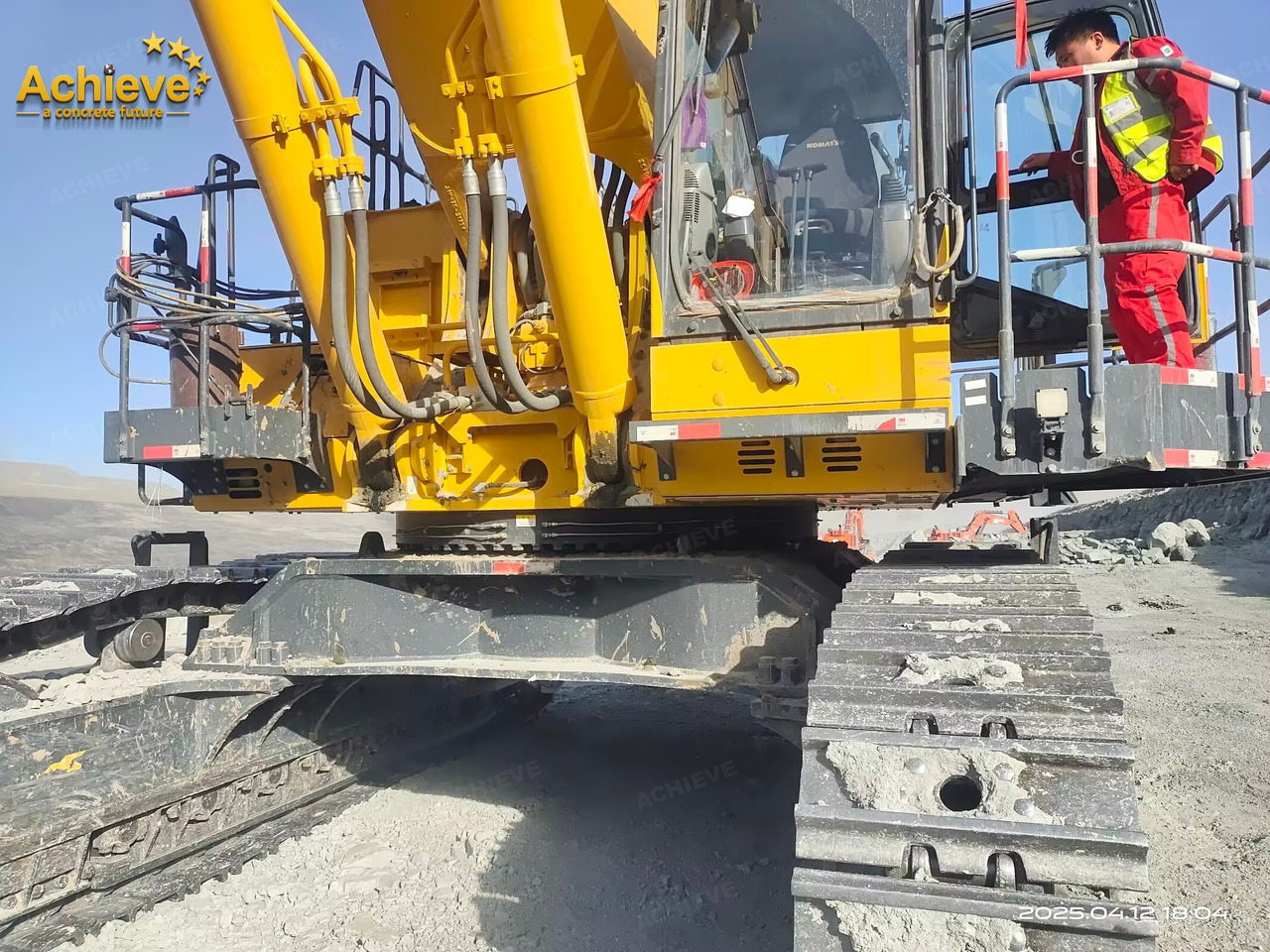Komatsu 【ACHIEVE】TOP CONDITION!!! PC1250-11R 2023 4500h Horsepower (HP) 758 HP @ 1,800 rpm Operating weight (lbs) 269,300 - 272,600 Bucket Capacity (yd3) 5.3-9.5 - Crawler excavator: picture 4 Komatsu 【ACHIEVE】TOP CONDITION!!! PC1250-11R 2023 4500h Horsepower (HP) 758 HP @ 1,800 rpm Operating weight (lbs) 269,300 - 272,600 Bucket Capacity (yd3) 5.3-9.5 - Crawler excavator: picture 4
