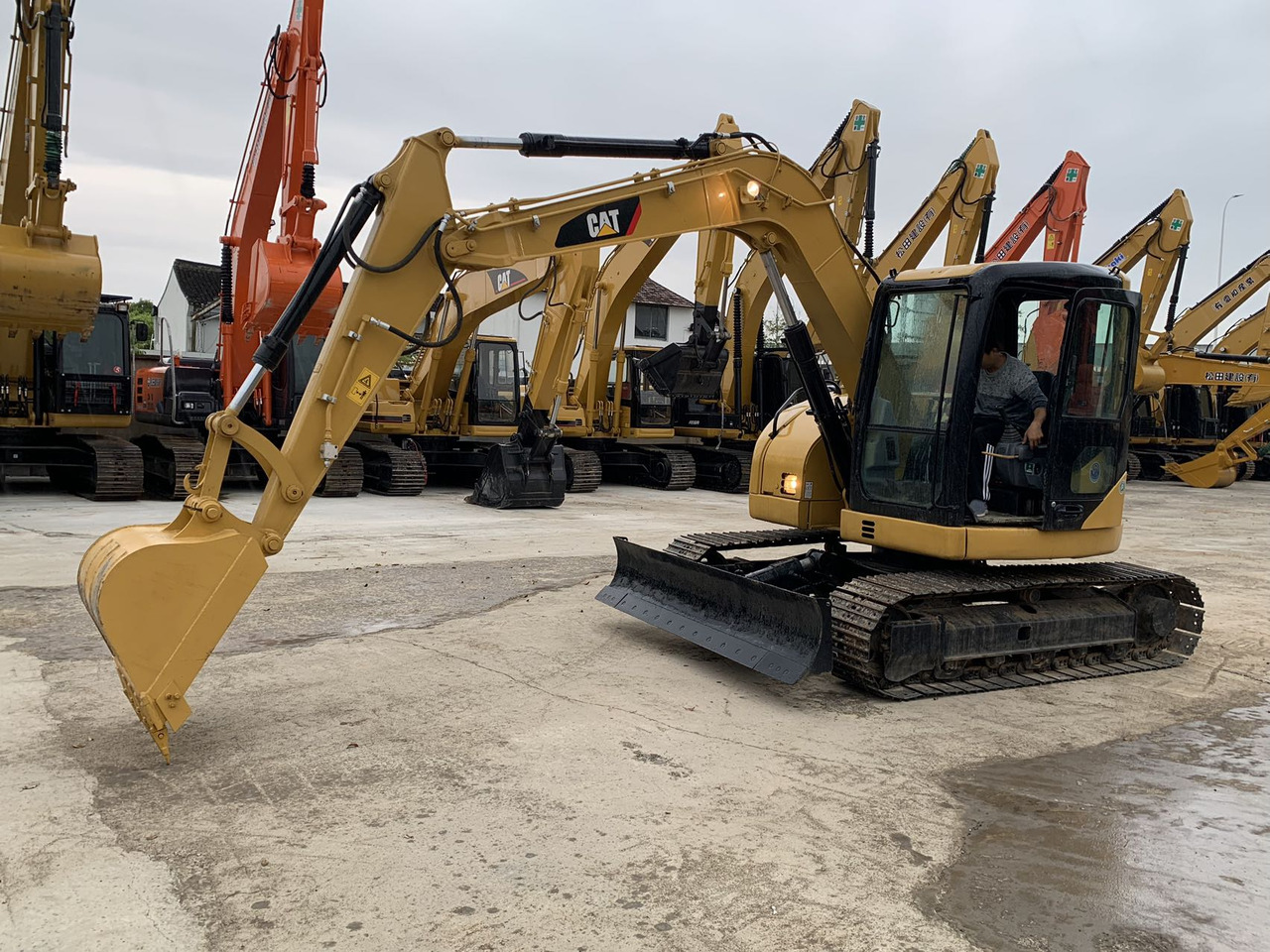 Caterpillar 308 Mini Excavator Used Machine Good Price on Sale - Crawler excavator: picture 4 Caterpillar 308 Mini Excavator Used Machine Good Price on Sale - Crawler excavator: picture 4