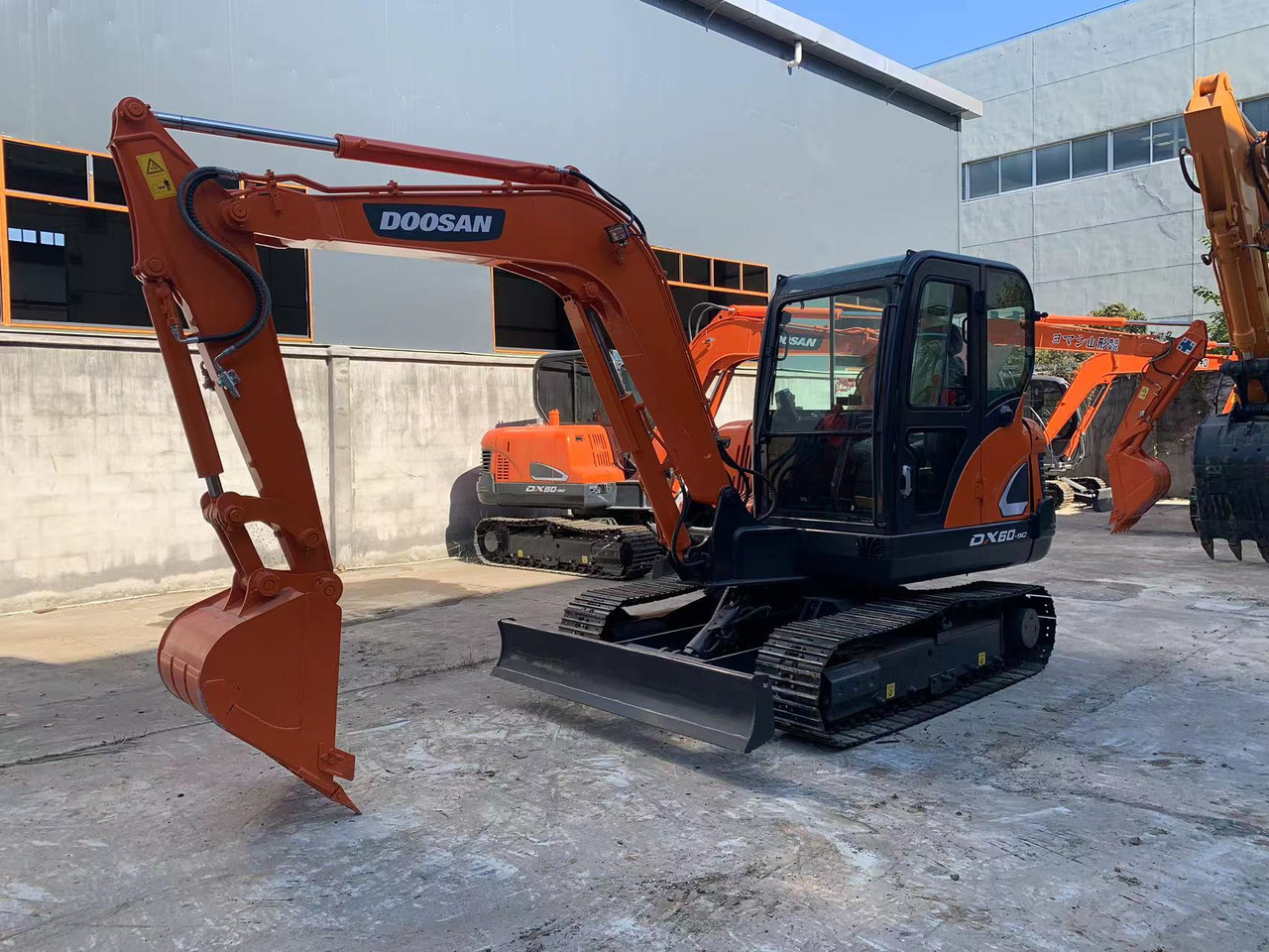 DOOSAN Mini Excavator Doosan DX60, DX55 - Crawler excavator: picture 4 DOOSAN Mini Excavator Doosan DX60, DX55 - Crawler excavator: picture 4