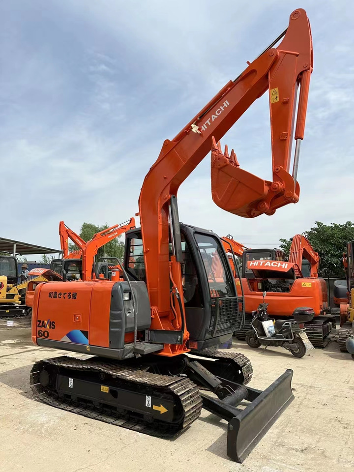 Hitachi ZX60 Mini Excavator Cheap Machine - Crawler excavator: picture 1 Hitachi ZX60 Mini Excavator Cheap Machine - Crawler excavator: picture 1