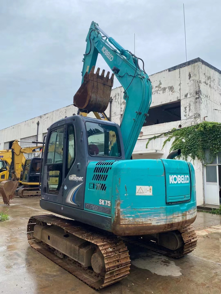 Kobelco SK75, SK55 Original Condition Japan Excavator - Crawler excavator: picture 4 Kobelco SK75, SK55 Original Condition Japan Excavator - Crawler excavator: picture 4