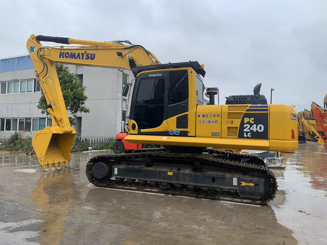 Komatsu Excavator PC240 Secondhand Japanse Construction Machinery - Crawler excavator: picture 1 Komatsu Excavator PC240 Secondhand Japanse Construction Machinery - Crawler excavator: picture 1