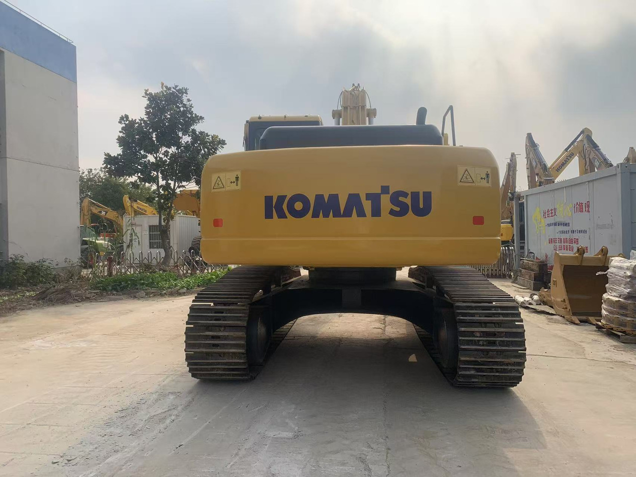 Komatsu Mining Excavator PC300, PC360, PC400 - Crawler excavator: picture 3 Komatsu Mining Excavator PC300, PC360, PC400 - Crawler excavator: picture 3