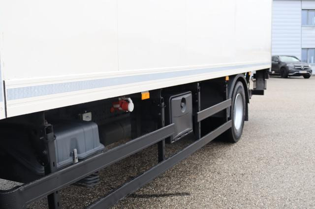 Mercedes-Benz Antos 1824 L - Refrigerator truck: picture 3 Mercedes-Benz Antos 1824 L - Refrigerator truck: picture 3