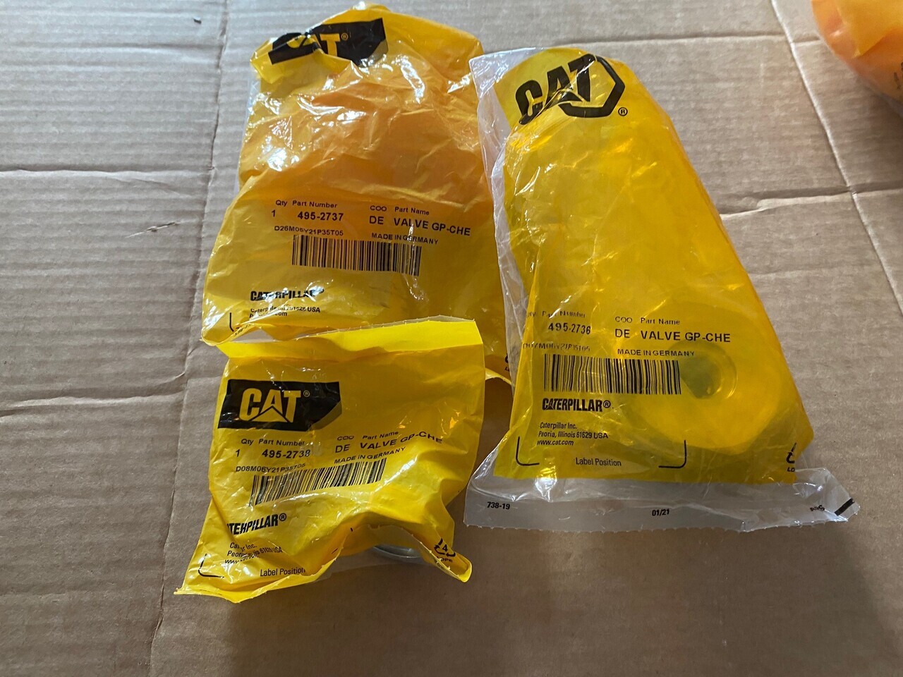 O&K Terex RH120E Cat 6030 RH340 6060 Valves 495-2736 495-2737 495-2738 - Spare parts: picture 1 O&K Terex RH120E Cat 6030 RH340 6060 Valves 495-2736 495-2737 495-2738 - Spare parts: picture 1