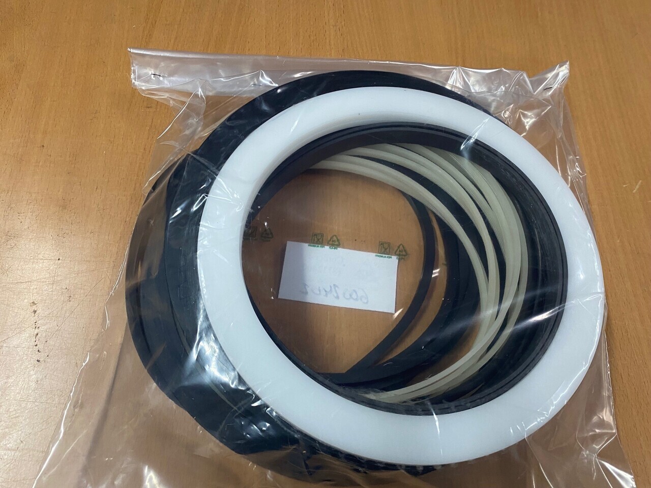 O&K Terex RH120E Sealing kit 6002402 1458106 533-8417 - Spare parts: picture 1 O&K Terex RH120E Sealing kit 6002402 1458106 533-8417 - Spare parts: picture 1