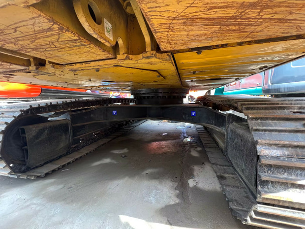 Crawler excavator 2020 Caterpillar 323D: picture 15