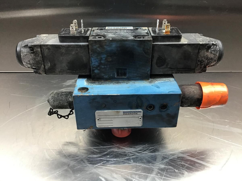 Liebherr A308 - Hydraulics: picture 1 Liebherr A308 - Hydraulics: picture 1