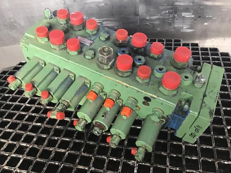 Liebherr A312 / A308 - Hydraulics: picture 3 Liebherr A312 / A308 - Hydraulics: picture 3