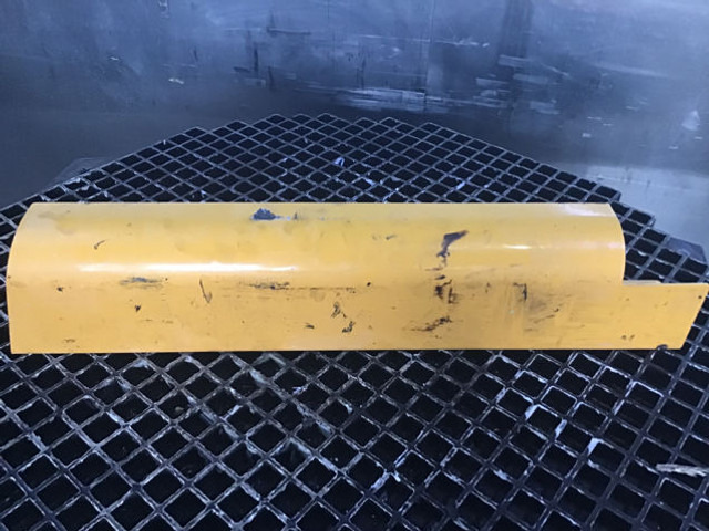 Liebherr Covering Right - Bumper: picture 1 Liebherr Covering Right - Bumper: picture 1