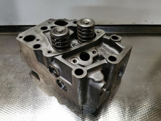 Liebherr Cylinderhead - Cylinder block: picture 5 Liebherr Cylinderhead - Cylinder block: picture 5