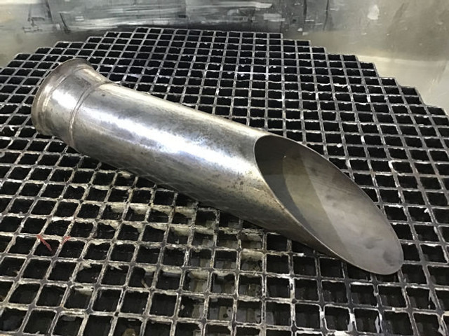 Liebherr Exhaust - Exhaust pipe: picture 1 Liebherr Exhaust - Exhaust pipe: picture 1