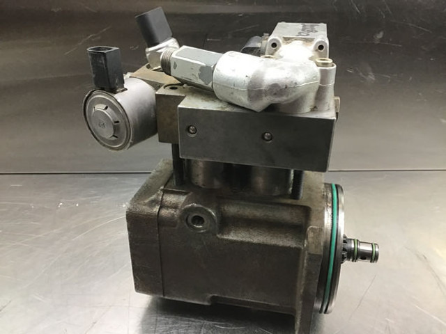 Liebherr Fuel Pump - Fuel pump: picture 1 Liebherr Fuel Pump - Fuel pump: picture 1