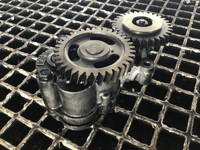 Liebherr Oil Pump - Oil pump: picture 5 Liebherr Oil Pump - Oil pump: picture 5