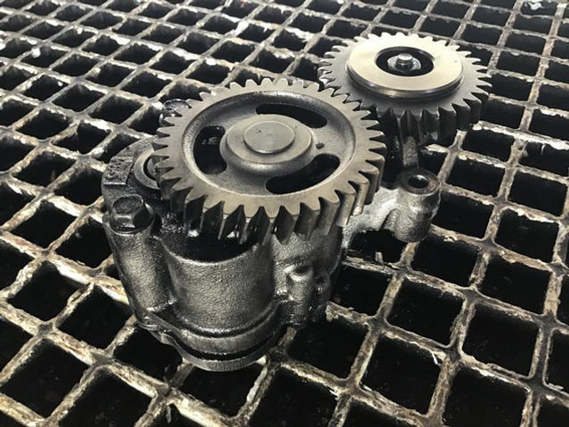 Liebherr Oil Pump - Oil pump: picture 2 Liebherr Oil Pump - Oil pump: picture 2