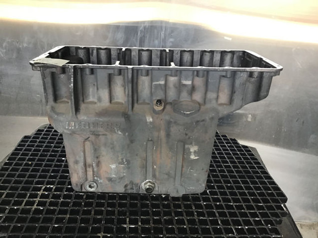 Liebherr Oil Sump - Crankcase: picture 1 Liebherr Oil Sump - Crankcase: picture 1