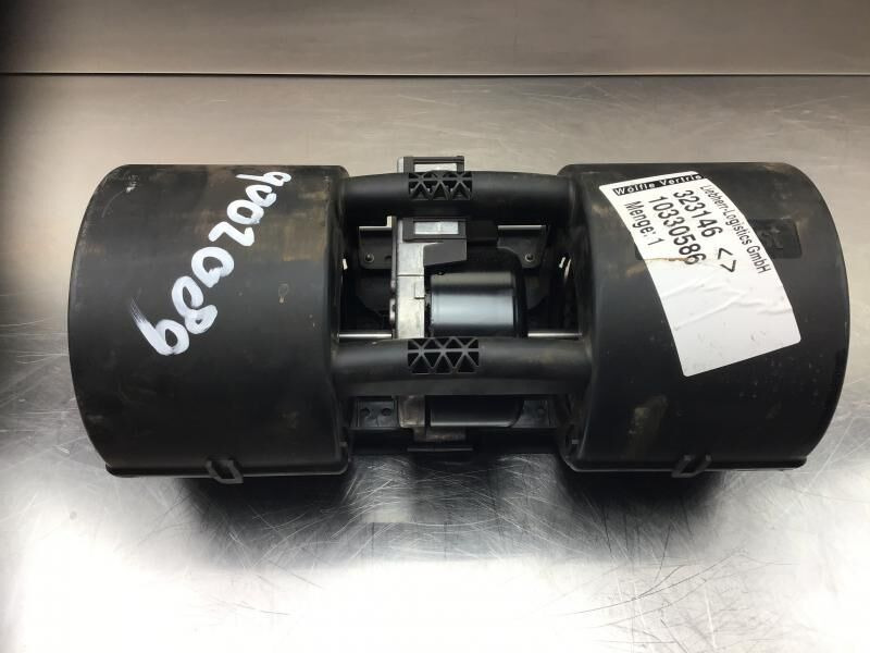 Liebherr R946 LC / R946 NLC / R956 / R976 / R926 LC / R920 / R920 LC - Blower motor: picture 2 Liebherr R946 LC / R946 NLC / R956 / R976 / R926 LC / R920 / R920 LC - Blower motor: picture 2