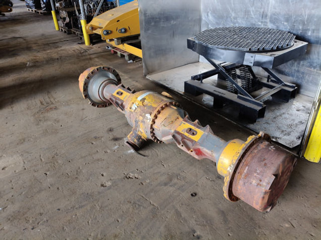 Liebherr Rear Axle - Axle and parts: picture 1 Liebherr Rear Axle - Axle and parts: picture 1