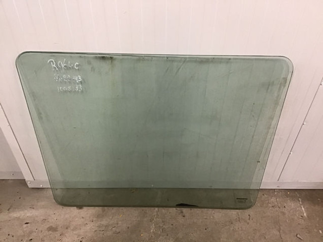 Liebherr Window Glass - Window and parts: picture 2 Liebherr Window Glass - Window and parts: picture 2