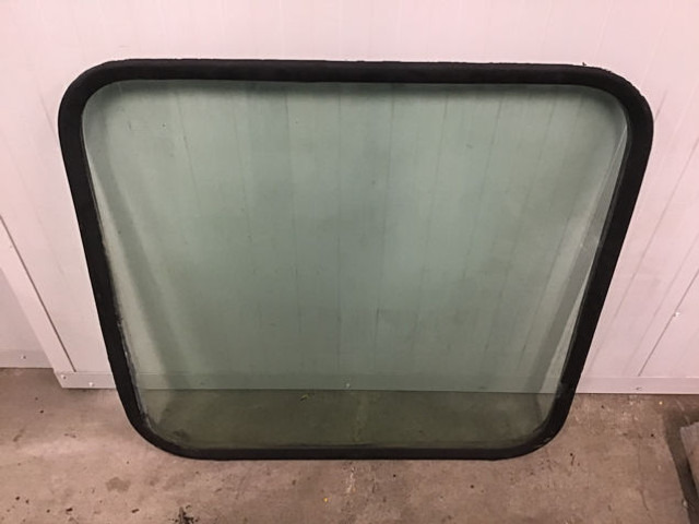 Liebherr Window Glass - Window and parts: picture 1 Liebherr Window Glass - Window and parts: picture 1