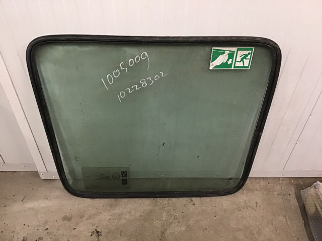 Liebherr Window Glass - Window and parts: picture 1 Liebherr Window Glass - Window and parts: picture 1