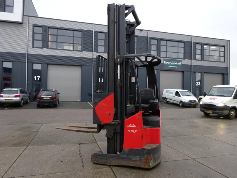 Linde R16X / 1600 kg / Reachtruck / Only for parts! - Reach truck: picture 5 Linde R16X / 1600 kg / Reachtruck / Only for parts! - Reach truck: picture 5