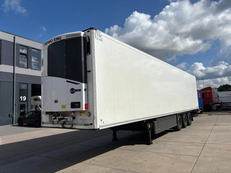 Schmitz Cargobull SCB*S3B Frigo / LZV / Thermo King SLX300 - Refrigerator semi-trailer: picture 3 Schmitz Cargobull SCB*S3B Frigo / LZV / Thermo King SLX300 - Refrigerator semi-trailer: picture 3