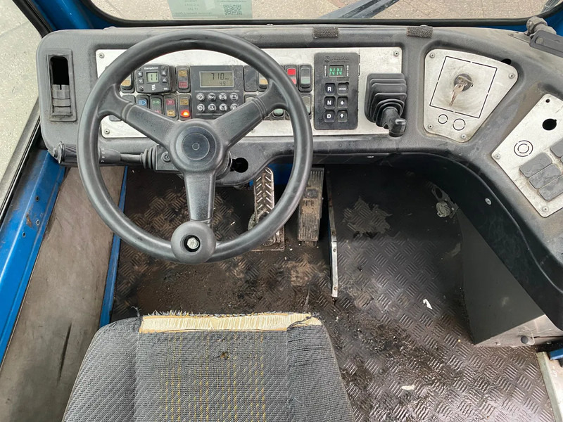 Terminal tractor Terberg YT 182 4x2 / Terminal Tractor: picture 8