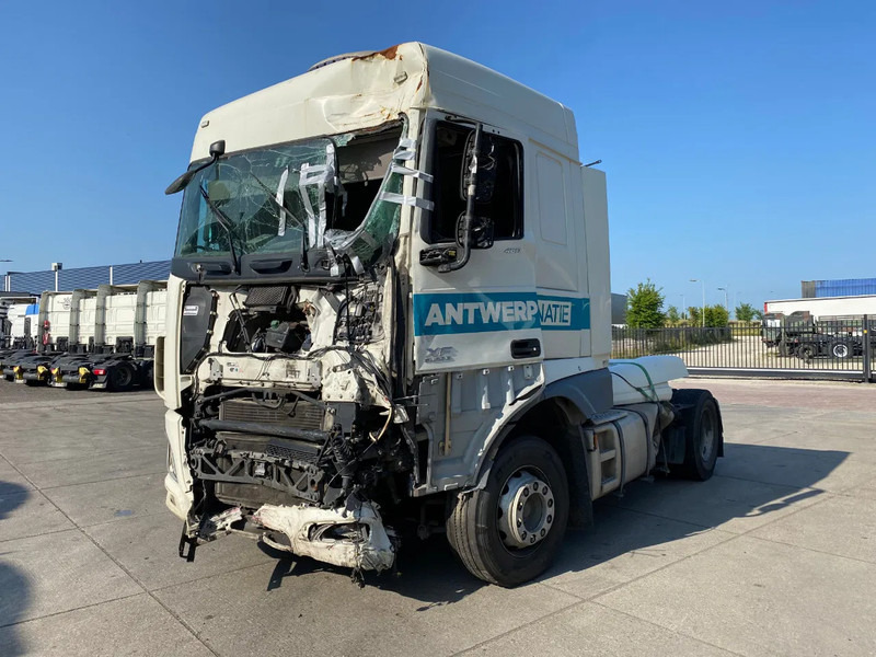DAF XF 106.460 SC / Damaged / Stand Airco - Tractor unit: picture 3 DAF XF 106.460 SC / Damaged / Stand Airco - Tractor unit: picture 3