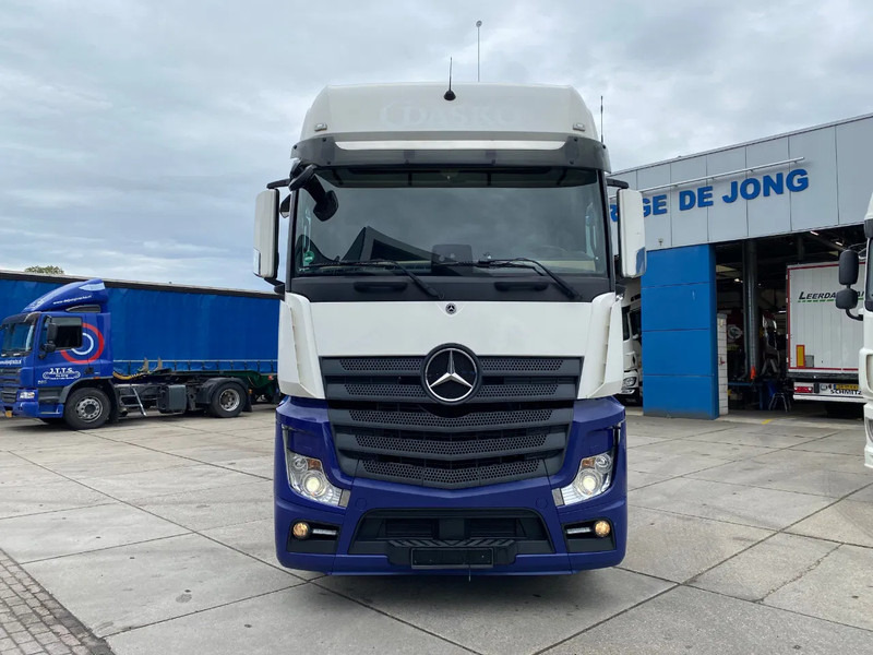 Mercedes-Benz Actros 1948 Giga Space / Automatic / 2x Tank - Tractor unit: picture 2 Mercedes-Benz Actros 1948 Giga Space / Automatic / 2x Tank - Tractor unit: picture 2